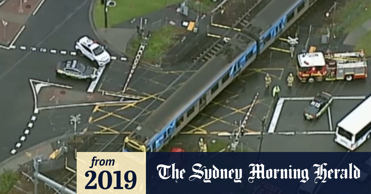 Video Car struck by train in Melbourne